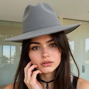 SONJA BY SONJA MORGAN Grey Fuzzy Fedora Hat